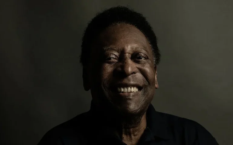 Ainda escuto o grito: é gol de Pelé