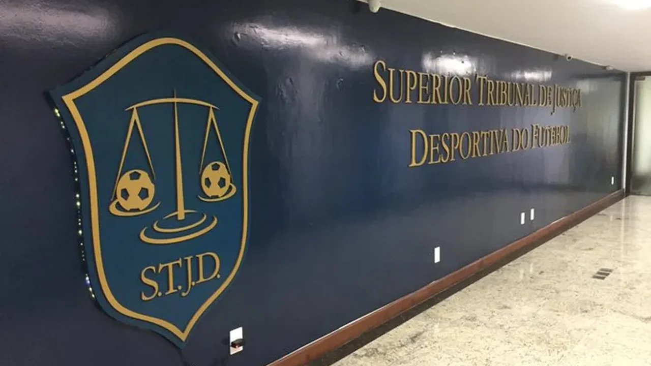 STJD suspente John Textor e vice-presidente do Botafogo preventivamente por 30 dias