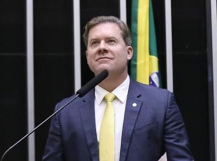 Marx Beltrão assina PEC da redução da maioridade penal e defende mudança em favor da segurança pública