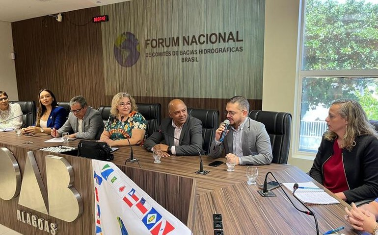 Casal participa de reunião do Fórum Nacional de Comitês de Bacias Hidrográficas
