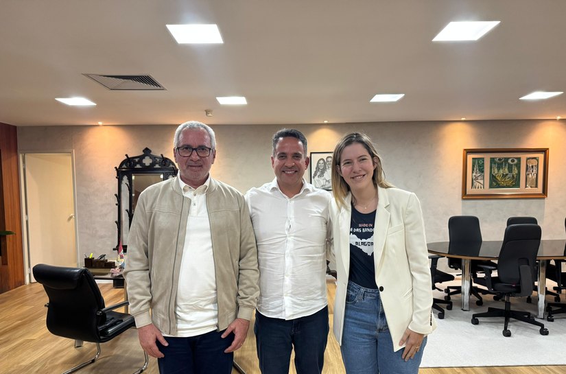 Cibele Moura se reúne com governador e prefeito para atrair mais investimentos em Chã Preta
