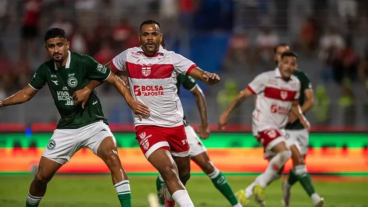 CRB reage no segundo tempo e empata com o Goiás na estreia de Fábio Mathias