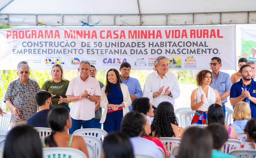 Ronaldo Lessa participa da entrega de casas a quilombolas em Dois Riachos