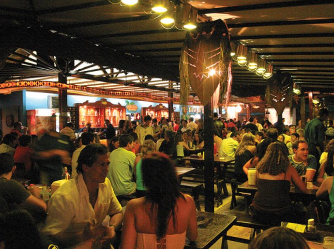 Agora é lei: bares de Maceió terão que imprimir comanda para controle de consumo