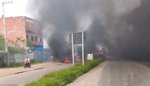 Manifestantes protestam pela morte de Genivaldo Santos e fecham trecho na BR-101 em Umbaúba