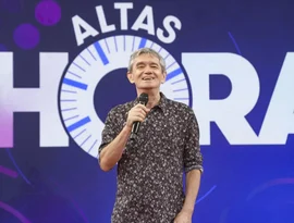 'Altas Horas' recebe Ronaldinho Gaúcho, Lázaro Ramos e Péricles neste sábado