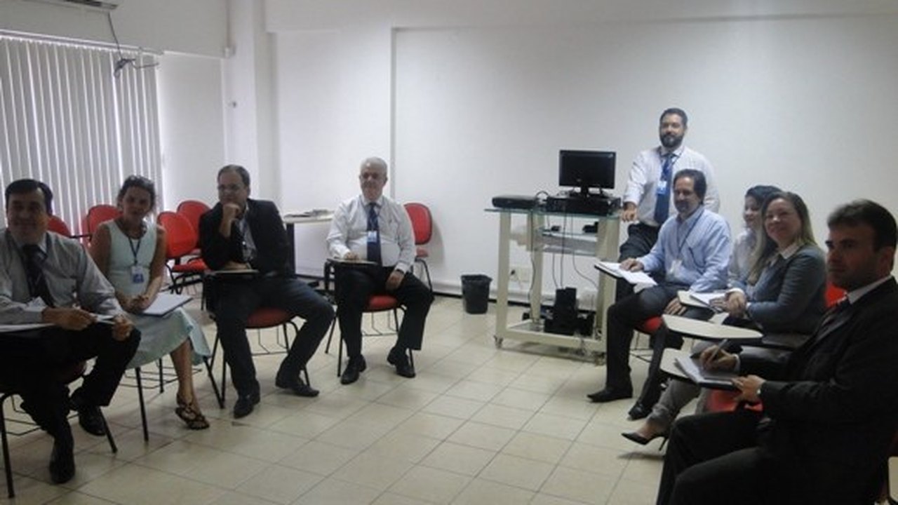 Gestores participam de capacitação em administração de contratos