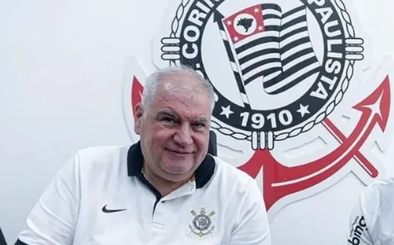 Corinthians rebate Rubão sobre patrocínio e cita 'interesses políticos' do ex-diretor