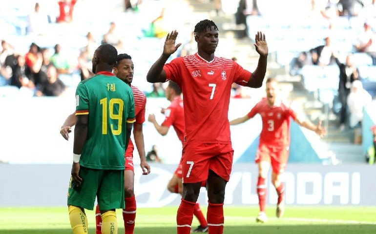 Copa: camaronês Embolo decide vitória da Suíça sobre seu país natal