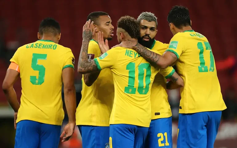 As diferentes cores de uniforme que a seleção brasileira já usou em campo