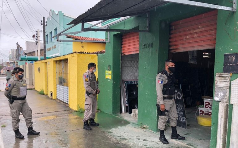 Em 24 horas, PM flagra o dobro de descumprimentos ao decreto governamental