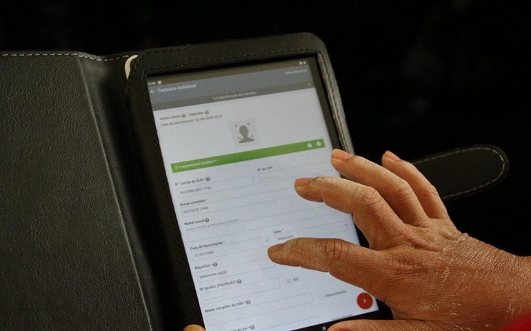 Agentes de Saúde recebem tablets para o atendimento domiciliar em Arapiraca