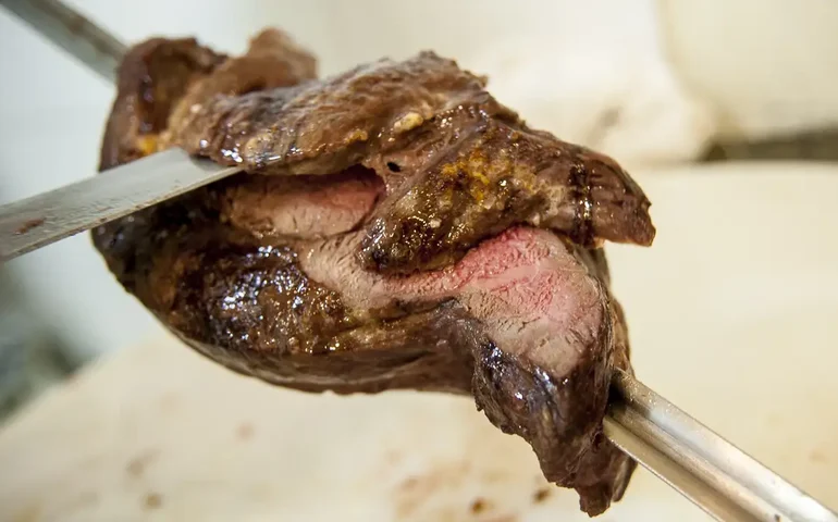 Vai fazer churrasco no carnaval? Confira os preços de carnes e bebidas nos principais supermercados do Rio