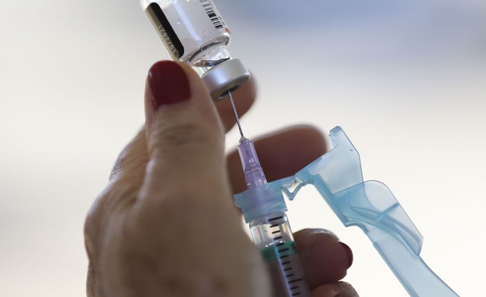 Vacinas serão distribuídas aos estados nos próximos dias