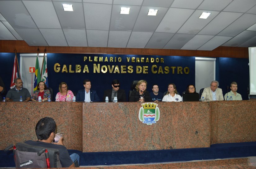 Jornalista e instituição Life Down recebem comenda Gerônimo Ciqueira