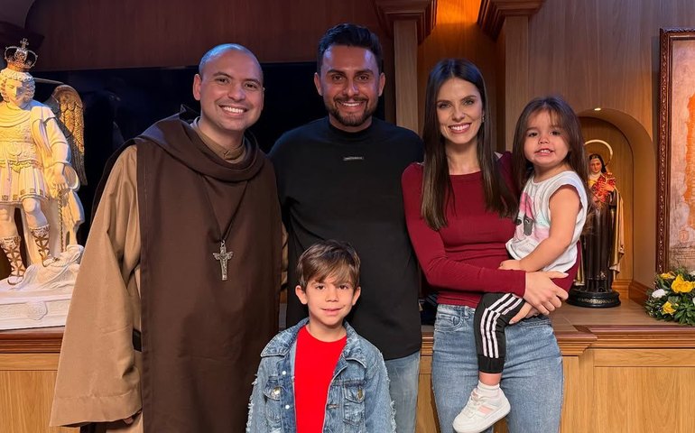 Mano Walter participa de live com Frei Gilson e audiência ultrapassa 2 milhões