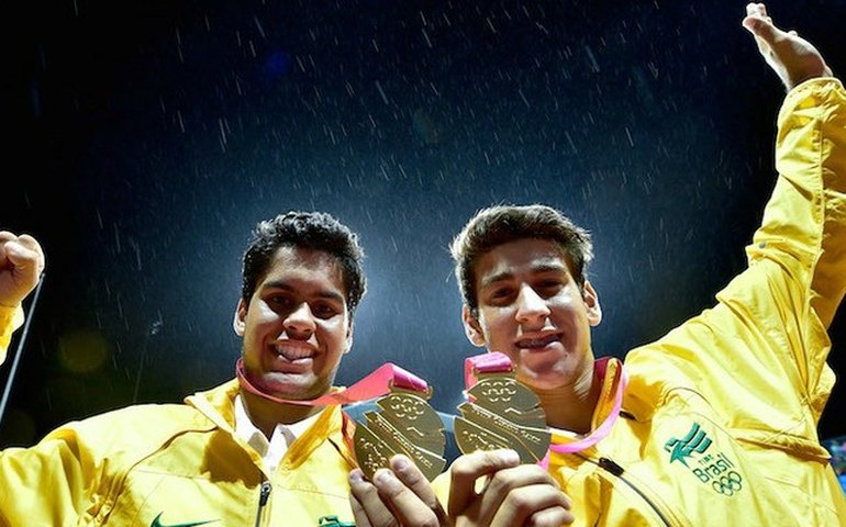 Dupla masculina conquista ouro no tênis em Nanquim