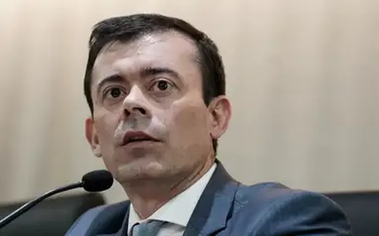 Mercado tem sua dinâmica e realiza seus preços de acordo com sinalização do momento, diz Ceron