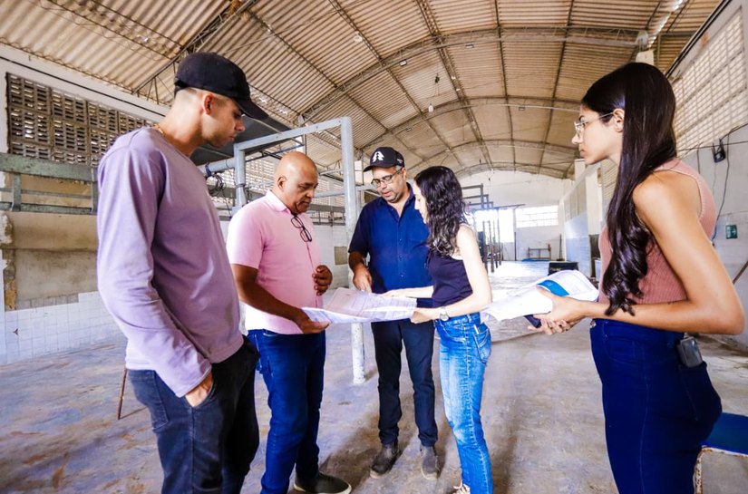 Representantes da prefeitura de Palmeira realizam visita técnica às obras de adequação do Matadouro Municipal