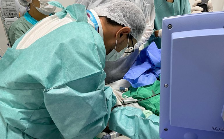 Bebês internados no Hospital da Criança de Alagoas são avaliados pela equipe do Projeto Respirar