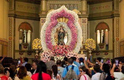 Prefeito Rodrigo Cunha prestigia encerramento das celebrações da Festa da Padroeira de Maceió