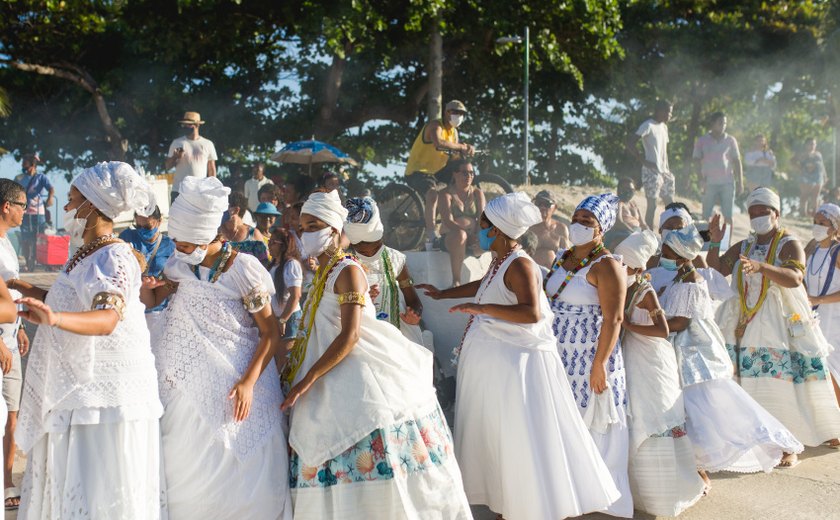 Festa das Águas: evento celebra o Dia de Iemanjá na Praia de Pajuçara