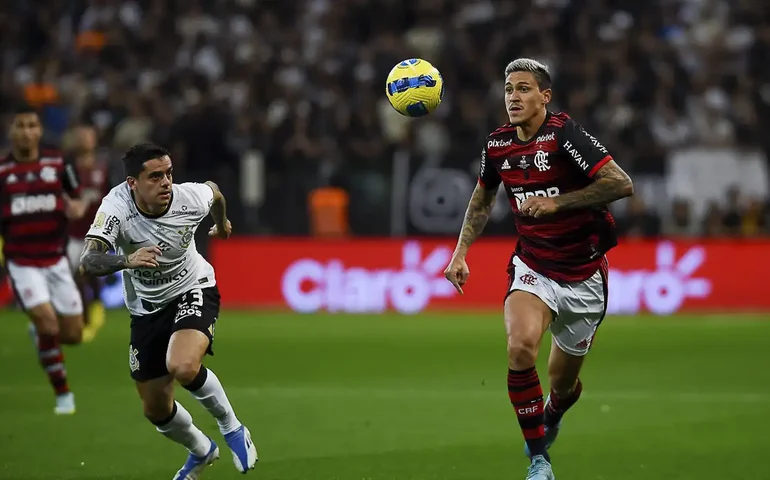 Corinthians e Flamengo vivem cabo de guerra por data da semi da Copa do Brasil; veja bastidores
