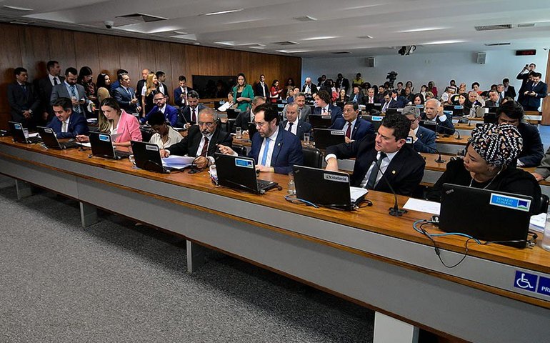 CCJ: projeto aprovado permite transferência de recursos a Apacs