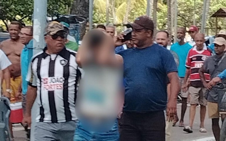 Policial à paisana prende em flagrante suspeito de homicídio na Pajuçara