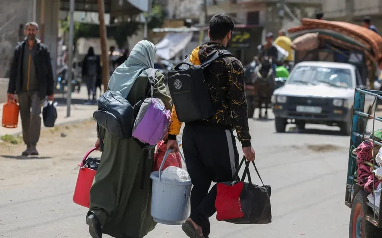 Militares israelenses dizem ter capturado lado palestino da travessia de Rafah