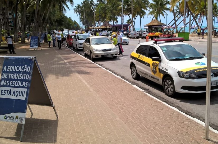 Semana Nacional de Trânsito: SMTT realiza blitz educativa