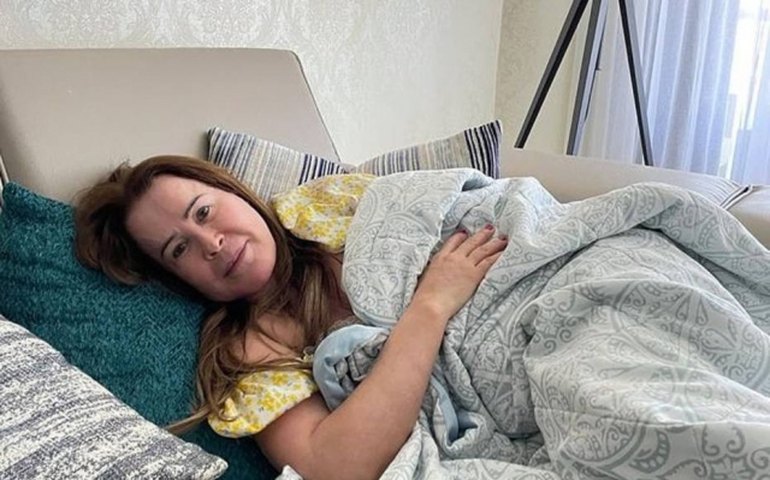 Zilu Godoi testa positivo para covid-19 após apresentar sintomas