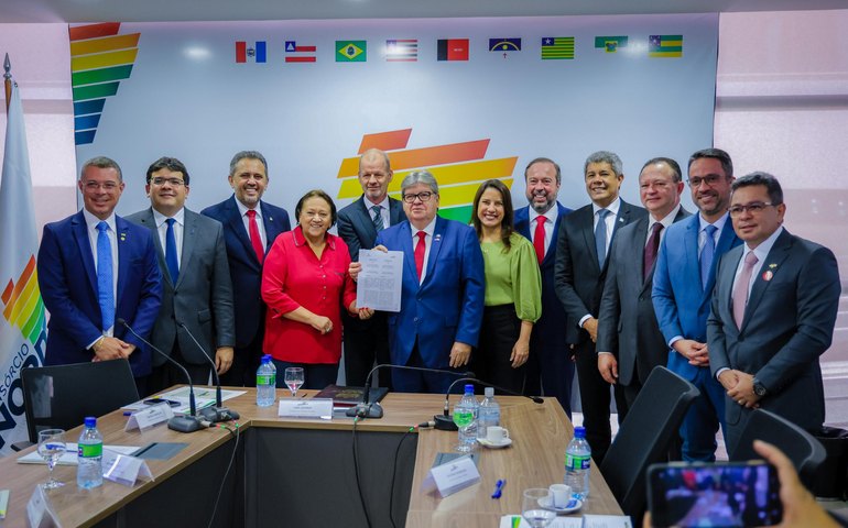 Paulo assina parceria para transformar Nordeste em líder global de produção de Hidrogênio Verde