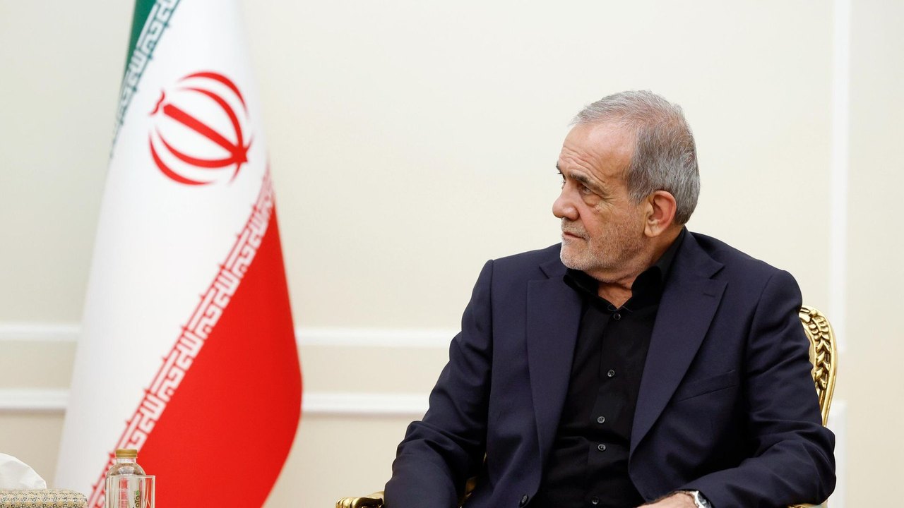 Teerã 'jamais se submeterá aos agressores', afirma o presidente iraniano