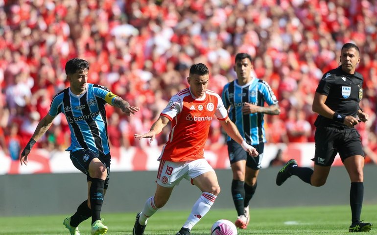 Colombiano Borré garante vitória de 1 a 0 do Inter sobre Grêmio