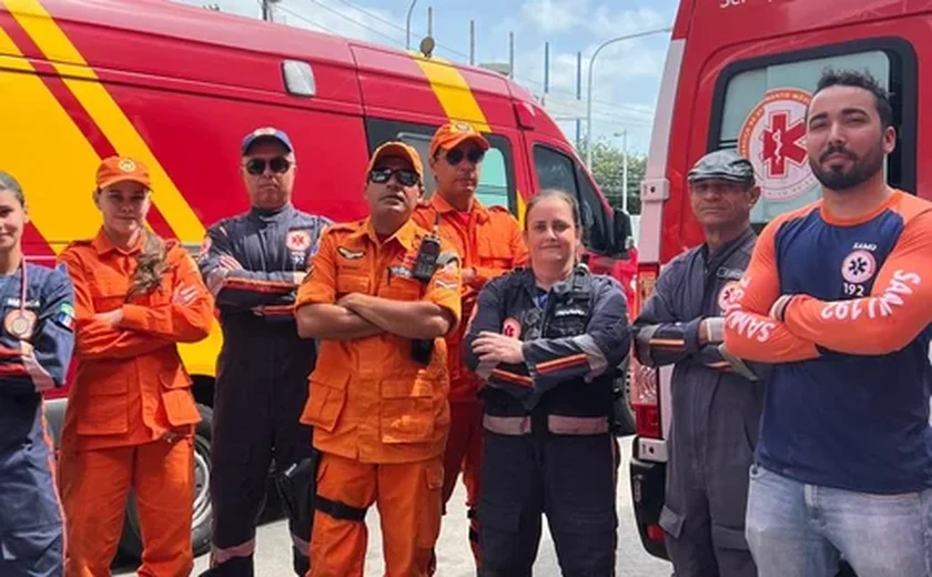 Equipes do Corpo de Bombeiros e do Samu salvam vítima de afogamento na Pajuçara