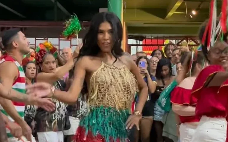 Os bastidores de Pocah e outras musas da Grande Rio para o carnaval 2026: açúcar cortado, aula de samba e preparação emocional