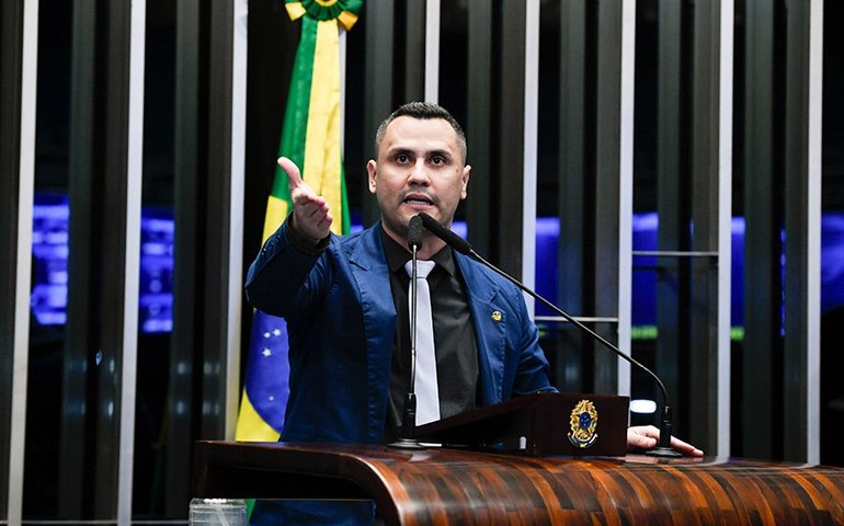 Cleitinho defende voto auditável e corte de despesa com filhas de ex-militares
