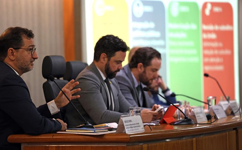 Equipe econômica detalha medidas para cortar R$ 26 bi em gastos