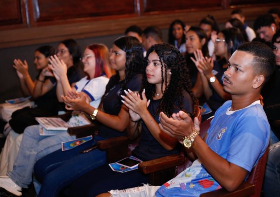 Alunos da rede estadual de Maceió terão aulão do Foca no Enem na segunda-feira