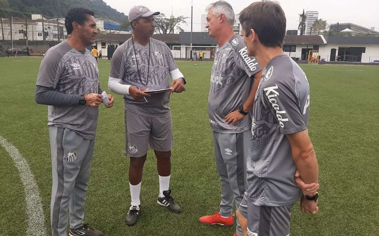 Santos sofre na busca por reforços e com os desfalques, e Lisca recorre ao sub-20