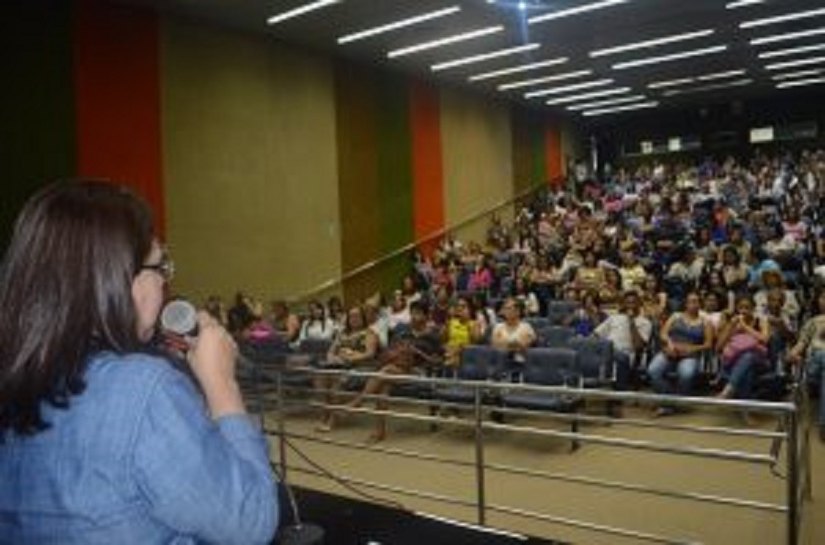 Educação Especial discute temáticas de formação Inclusiva para 2017