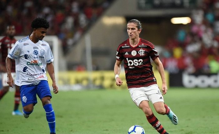 Em jogo disputado, Flamengo passa pelo CSA no Maracanã