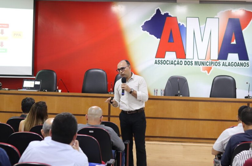 AMA realiza curso sobre Planejamento Governamental para municípios