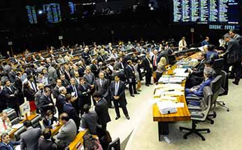 Congresso deve votar diretrizes orçamentárias para 2015 na terça