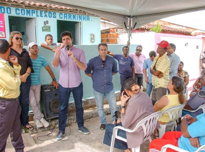 Prefeito Rui Palmeira acompanha obras no Parque das Américas