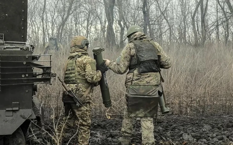 Exército russo avança e libera mais um povoado em Donetsk