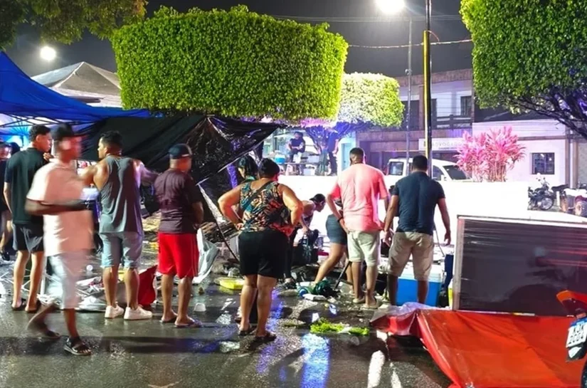 Carro atinge barracas, motorista foge e deixa pessoas feridas, em Joaquim Gomes