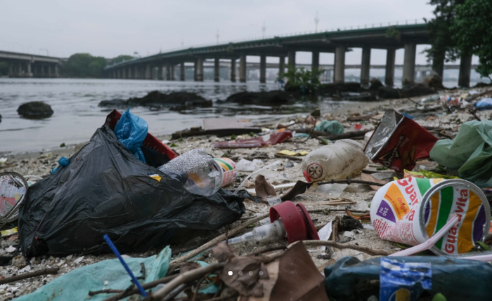 Visual de quem passa pela orla da Ilha do Fundão e arredores, na Baía de Guanabara (RJ) Visual de quem passa pela orla da Ilha do Fundão e arredores, na Baía de Guanabara (RJ)