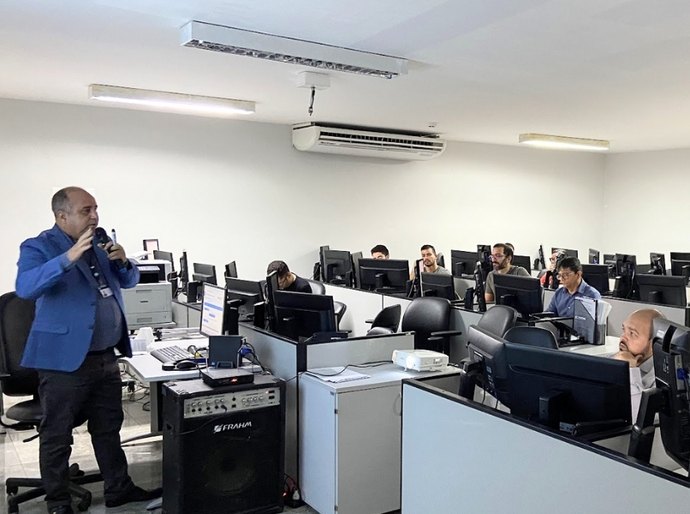 Servidores participam de capacitação sobre novo módulo do Sistema Nacional de Adoção